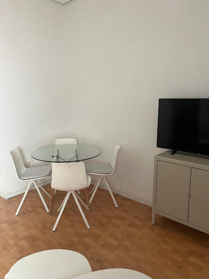 Piso En Valdeacederas Lägenhet Madrid Exteriör bild