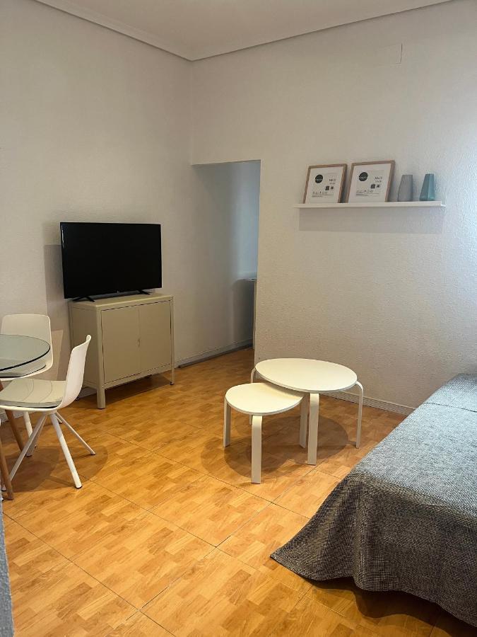 Piso En Valdeacederas Lägenhet Madrid Exteriör bild